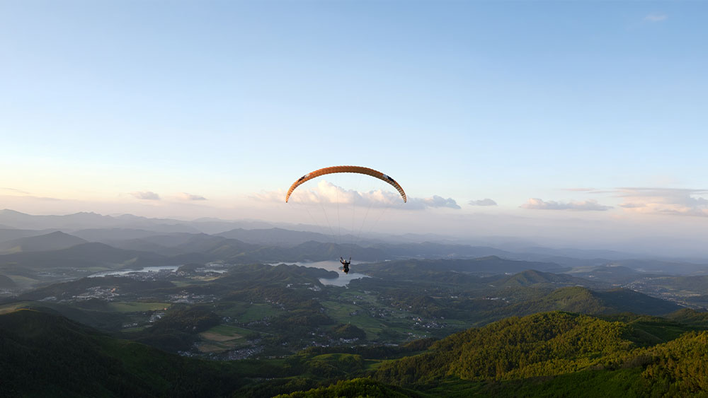 Infinix Note Edge – ekran 120 Hz z wąskimi ramkami, wysoka czytelność